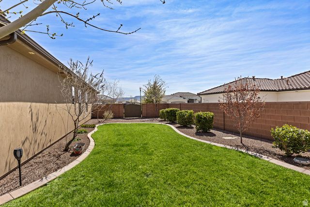 1729 E COUNTY CANYON DR, St. George, UT 84790