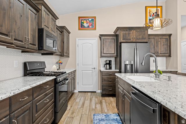 1729 E COUNTY CANYON DR, St. George, UT 84790