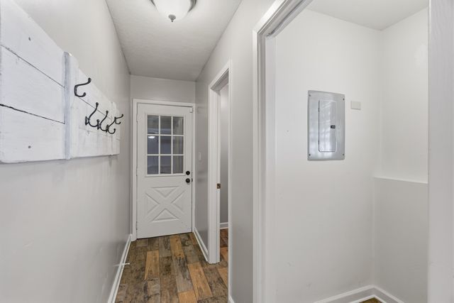 77 Baracuda Dr., Hattiesburg, MS 39402