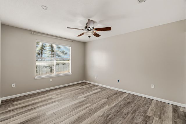 77 Baracuda Dr., Hattiesburg, MS 39402