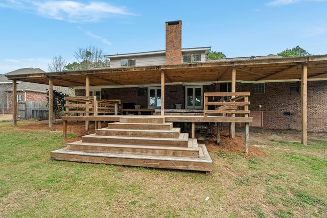 77 Baracuda Dr., Hattiesburg, MS 39402