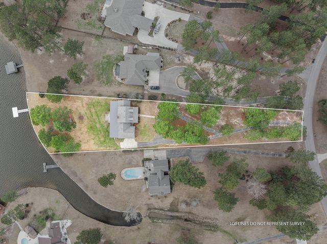 77 Baracuda Dr., Hattiesburg, MS 39402