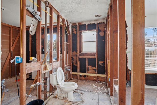 507 Wright Ave, Schertz, TX 78154