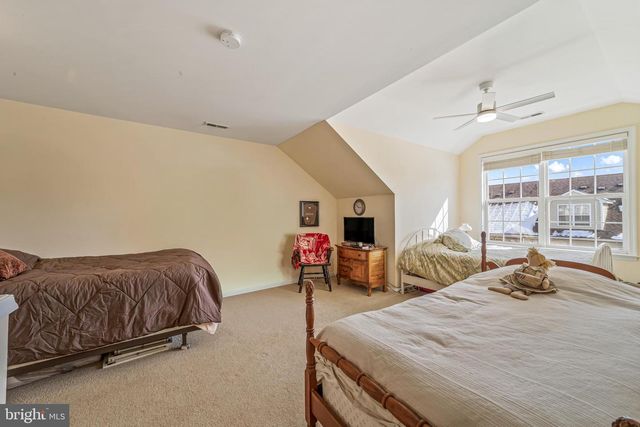 32 TRADITIONS WAY, Lawrenceville, NJ 08648