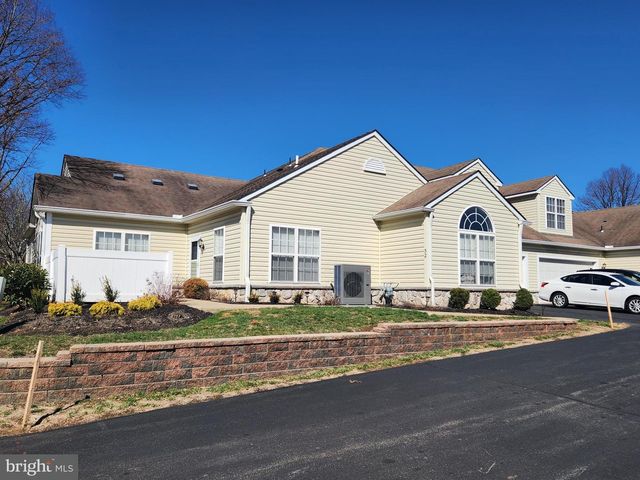 32 TRADITIONS WAY, Lawrenceville, NJ 08648