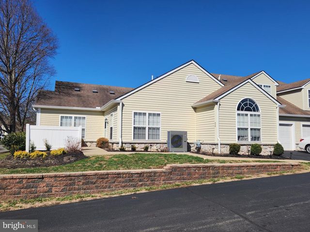 32 TRADITIONS WAY, Lawrenceville, NJ 08648