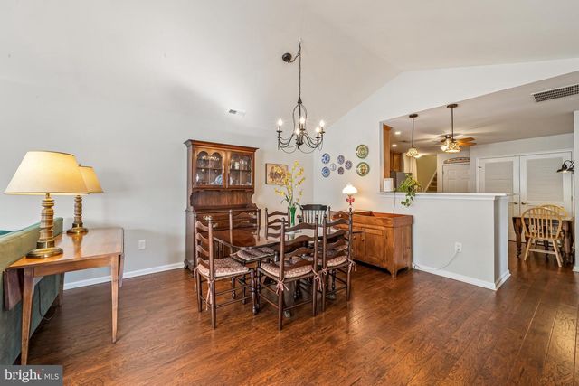 32 TRADITIONS WAY, Lawrenceville, NJ 08648