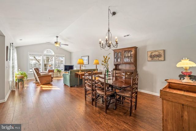 32 TRADITIONS WAY, Lawrenceville, NJ 08648