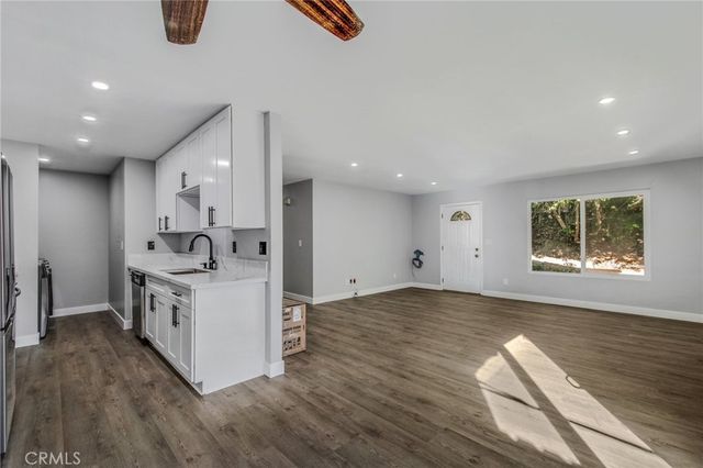 9790 Caminito Bolsa, San Diego, CA 92129