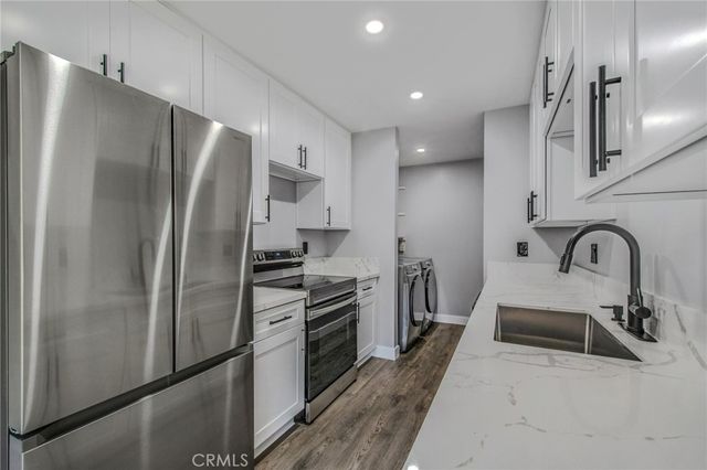 9790 Caminito Bolsa, San Diego, CA 92129
