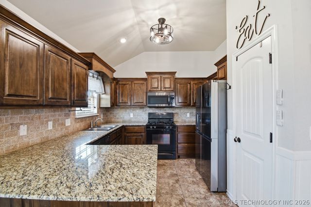 13364 N 133rd East Avenue, Collinsville, OK 74021