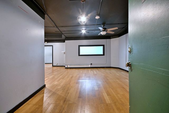 320 S Cornell Avenue B, Villa Park, IL 60181