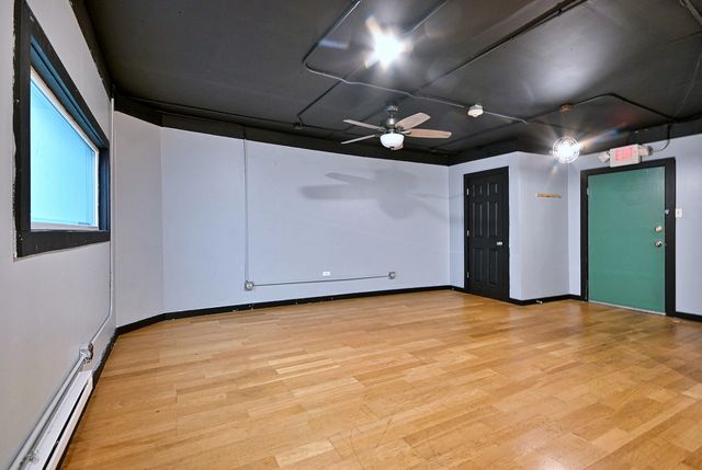 320 S Cornell Avenue B, Villa Park, IL 60181