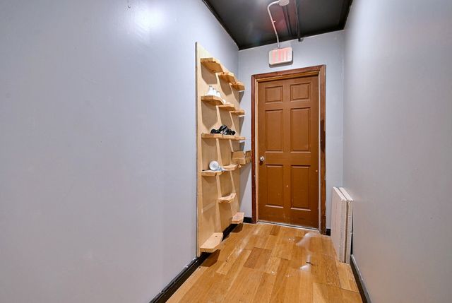 320 S Cornell Avenue B, Villa Park, IL 60181