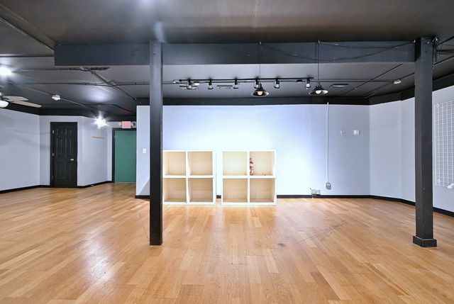 320 S Cornell Avenue B, Villa Park, IL 60181