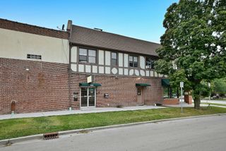 320 S Cornell Avenue B, Villa Park, IL 60181
