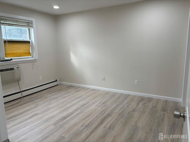 289 Main Street 4H, Spotswood, NJ 08884