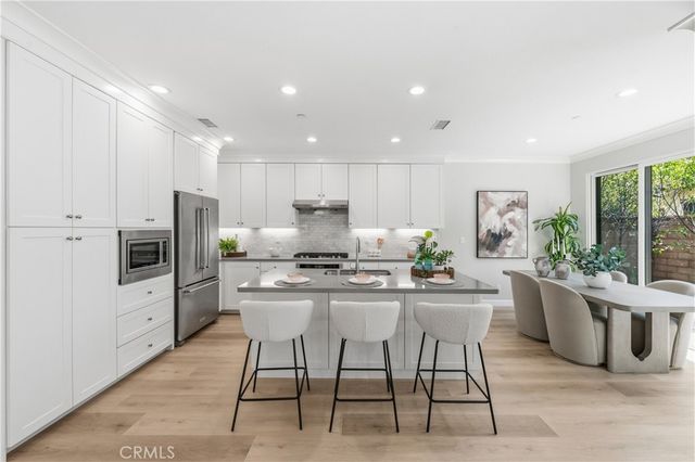 192 Crescent Moon, Irvine, CA 92602