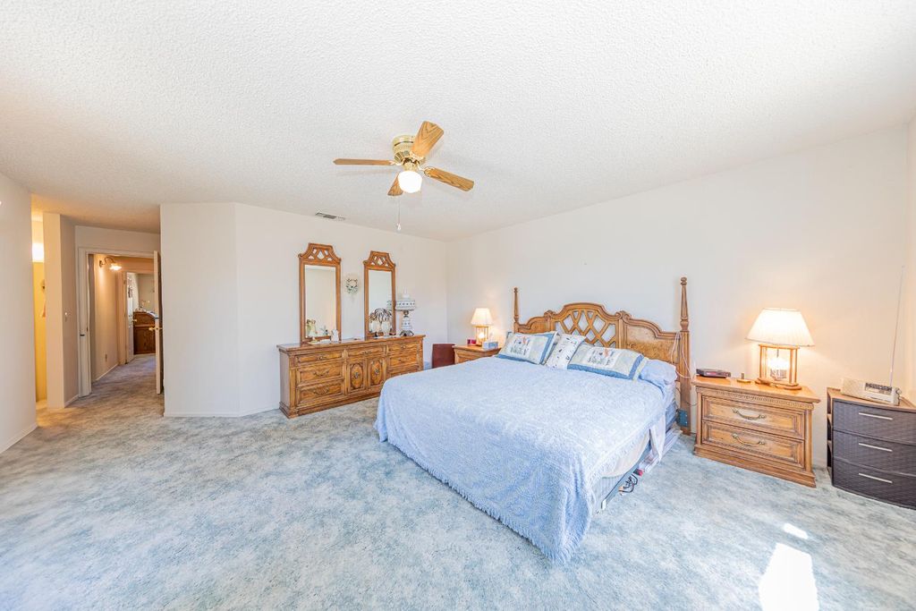 Image 15 of property listing at 47457 Road 620, Oakhurst, CA 93644