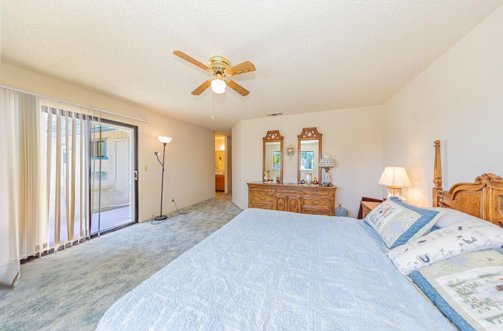 Image 16 of property listing at 47457 Road 620, Oakhurst, CA 93644