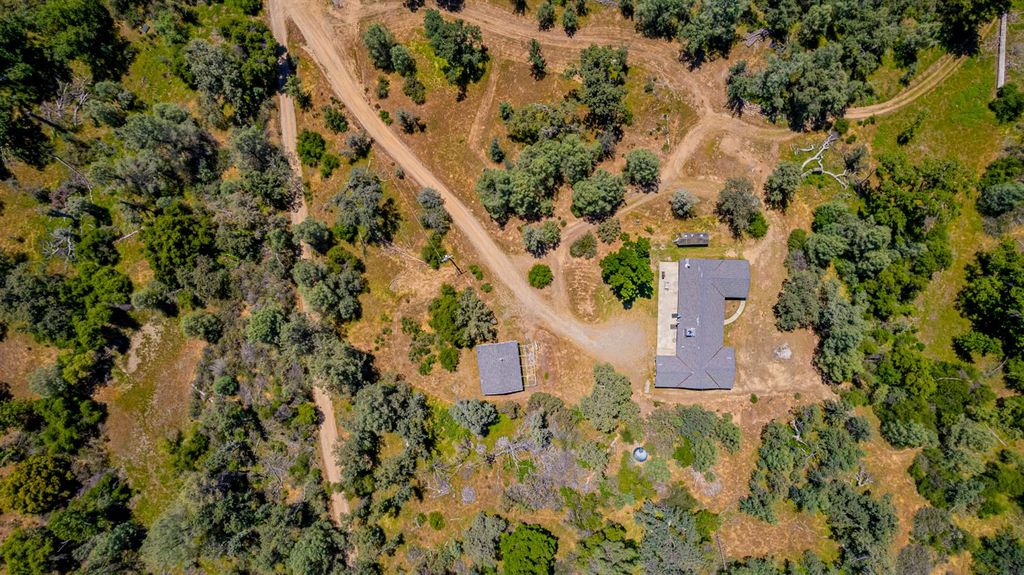Image 47 of property listing at 47457 Road 620, Oakhurst, CA 93644