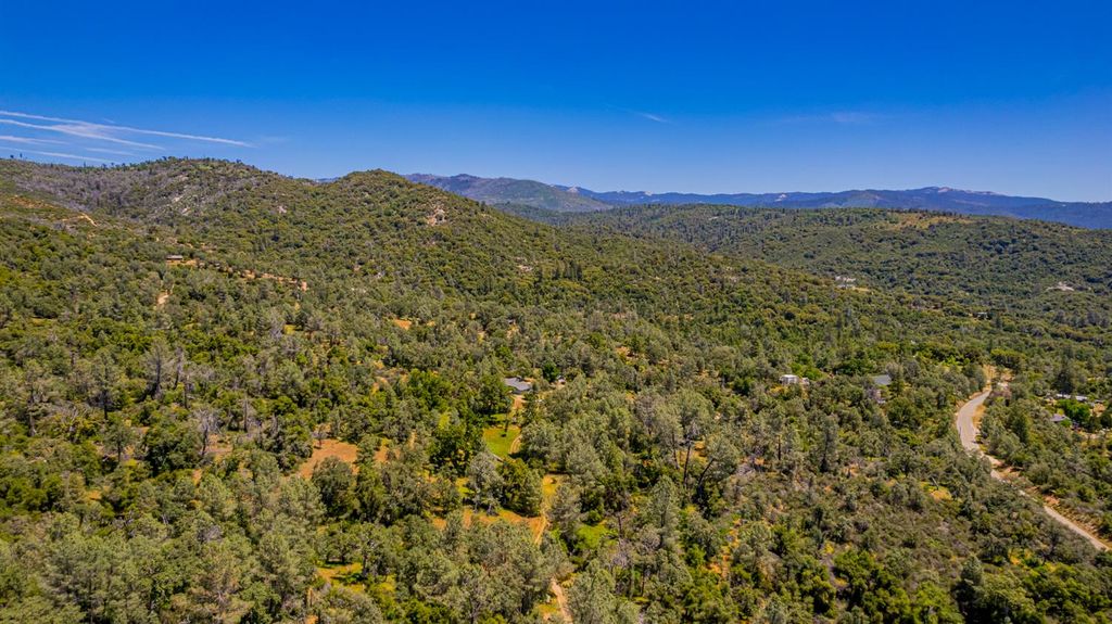 Image 49 of property listing at 47457 Road 620, Oakhurst, CA 93644