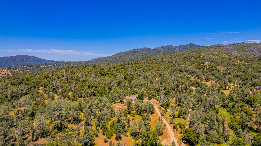 Image 52 of property listing at 47457 Road 620, Oakhurst, CA 93644