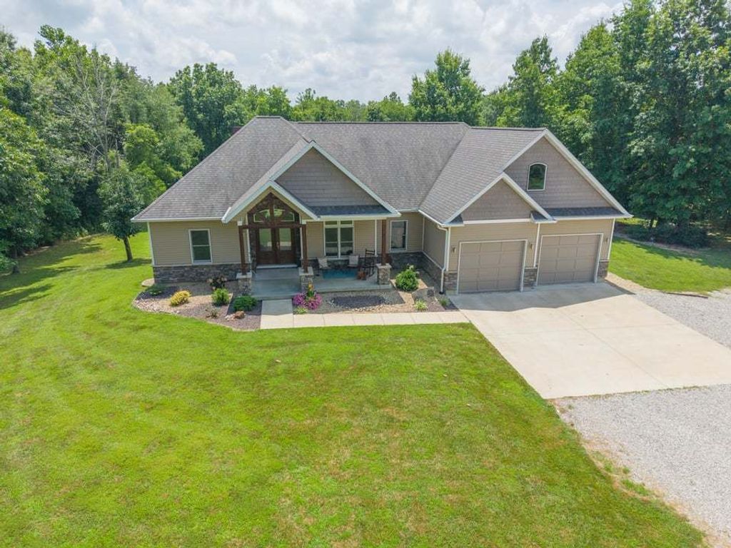 Image 1 of property listing at 6368 E Tonti Road, Salem, IL 62881