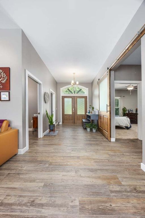 Image 6 of property listing at 6368 E Tonti Road, Salem, IL 62881