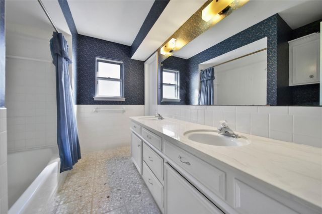 1119 Cheshire Lane, Houston, TX 77018