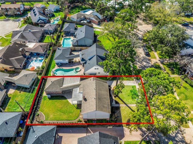 1119 Cheshire Lane, Houston, TX 77018