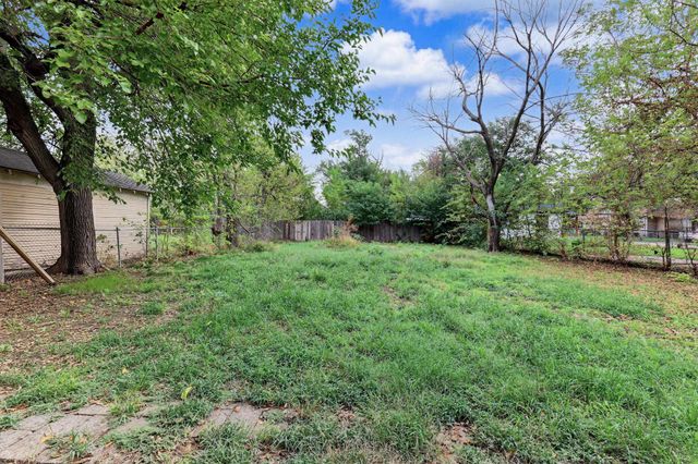 1648 S Pattie, Wichita, KS 67211