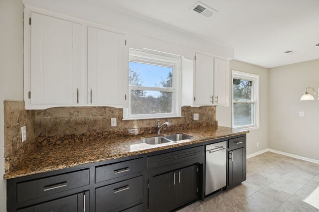 205 Edmondson Ferry Rd, Clarksville, TN 37040