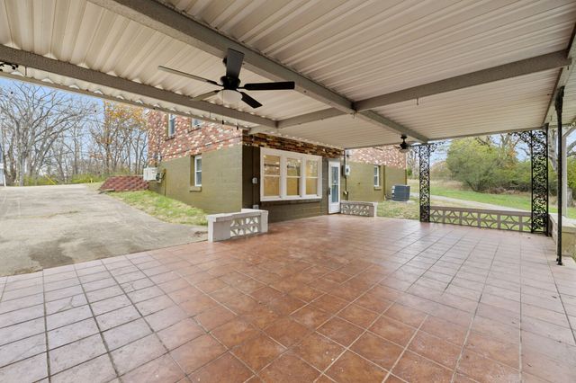 205 Edmondson Ferry Rd, Clarksville, TN 37040