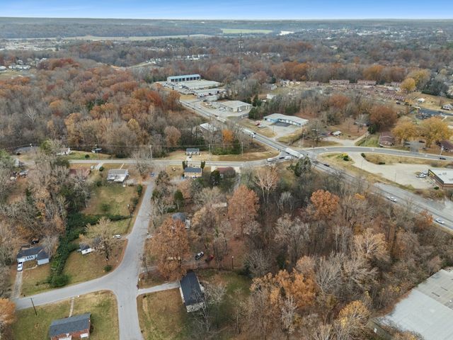 205 Edmondson Ferry Rd, Clarksville, TN 37040