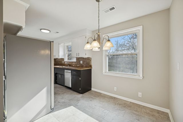 205 Edmondson Ferry Rd, Clarksville, TN 37040