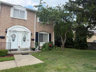 14804 El Dorado Terrace 22, Warren, MI 48088