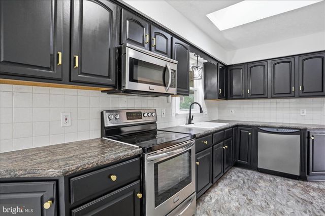 55 HIGHLAND RIDGE RD, Berkeley Springs, WV 25411