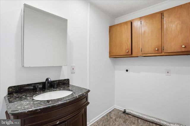 55 HIGHLAND RIDGE RD, Berkeley Springs, WV 25411