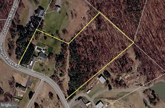 55 HIGHLAND RIDGE RD, Berkeley Springs, WV 25411