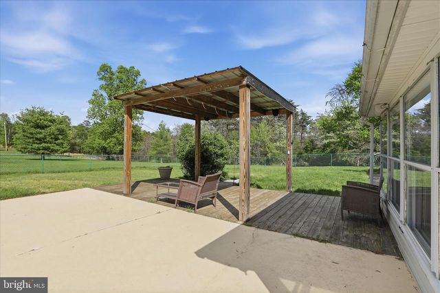 55 HIGHLAND RIDGE RD, Berkeley Springs, WV 25411