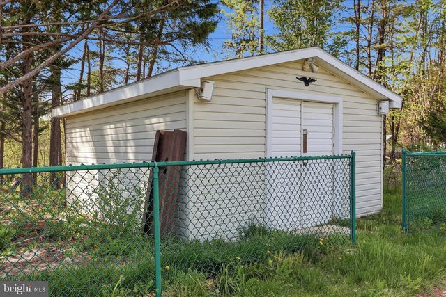 55 HIGHLAND RIDGE RD, Berkeley Springs, WV 25411