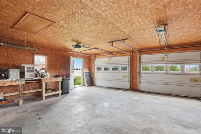 55 HIGHLAND RIDGE RD, Berkeley Springs, WV 25411