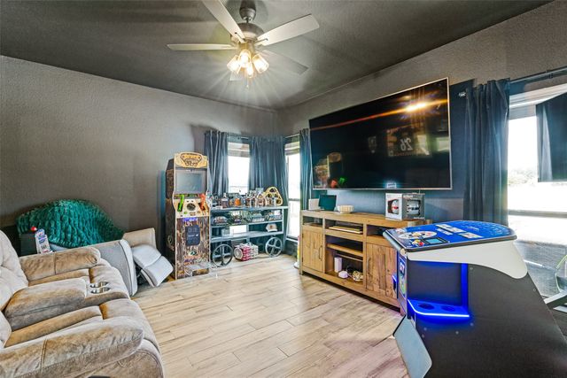 2015 Veal Circle, Weatherford, TX 76085