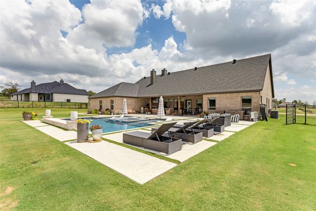 2015 Veal Circle, Weatherford, TX 76085
