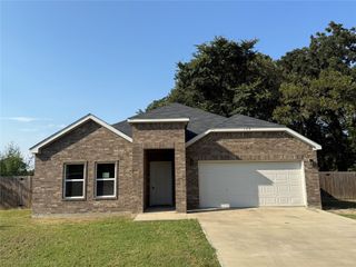 129 Towering Oaks, Tool, TX 75143
