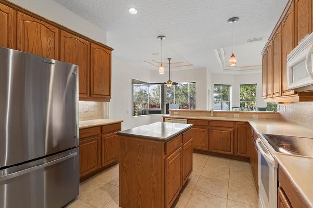 10 HERON DRIVE, Palm Coast, FL 32137