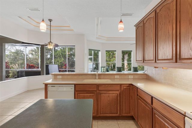 10 HERON DRIVE, Palm Coast, FL 32137