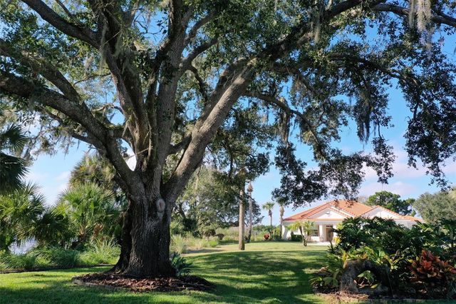 10 HERON DRIVE, Palm Coast, FL 32137