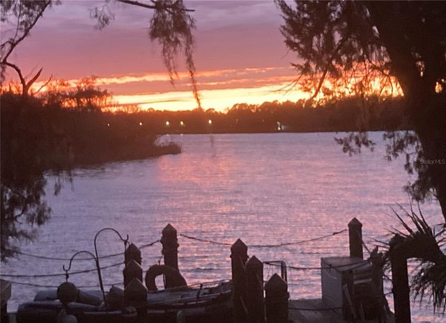 10 HERON DRIVE, Palm Coast, FL 32137